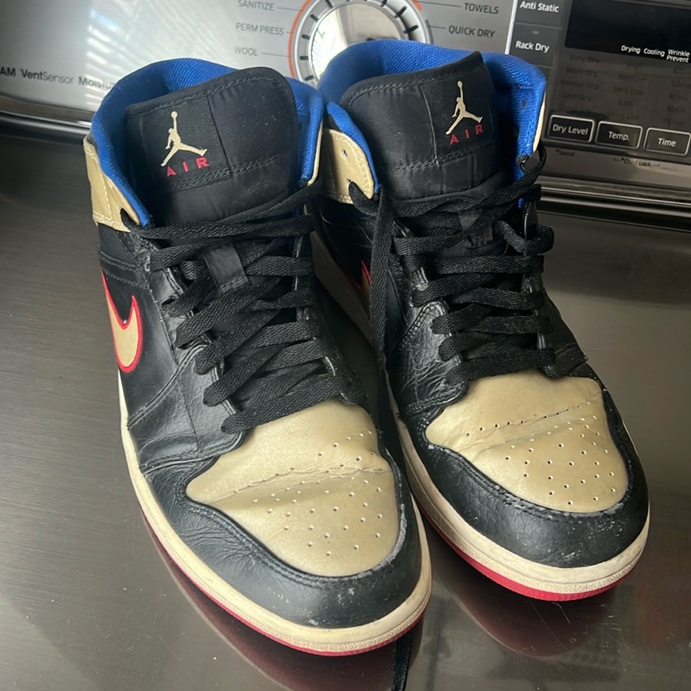 Jordan air size 10 used/worn